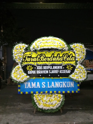 Papan Bunga Duka di Muara Palantau